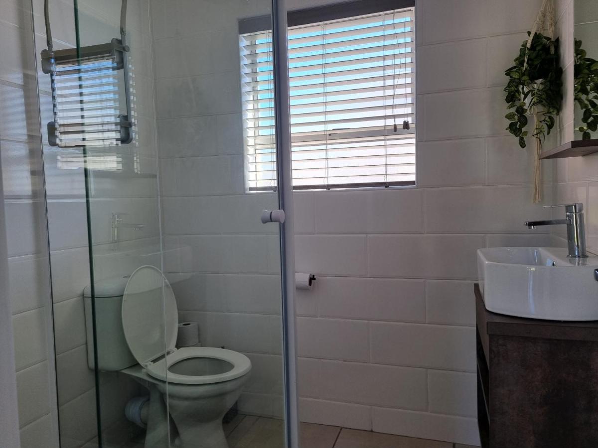 Modern Apartment Close To Kite Beach Langebaan Exterior foto